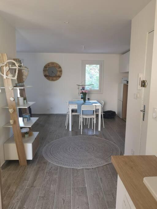 Appartement Proche Mer Avec Terrasse Et Jardin Privatif 耶尔 外观 照片