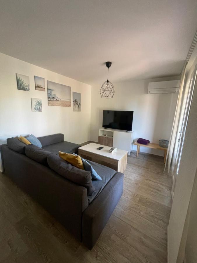 Appartement Proche Mer Avec Terrasse Et Jardin Privatif 耶尔 外观 照片